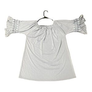 Grey tunic with beautiful shoulder design. Size XL-XXL NEW WITH TAGS GREAT BUY!!